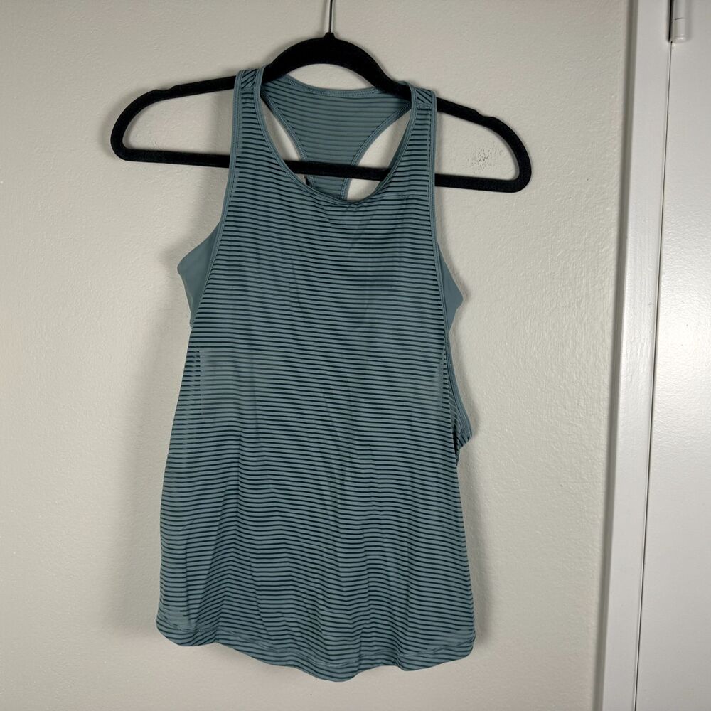 Lululemon Tank Top Women Size 4 Blue Striped Built In Bra Crisscross Round-Neck